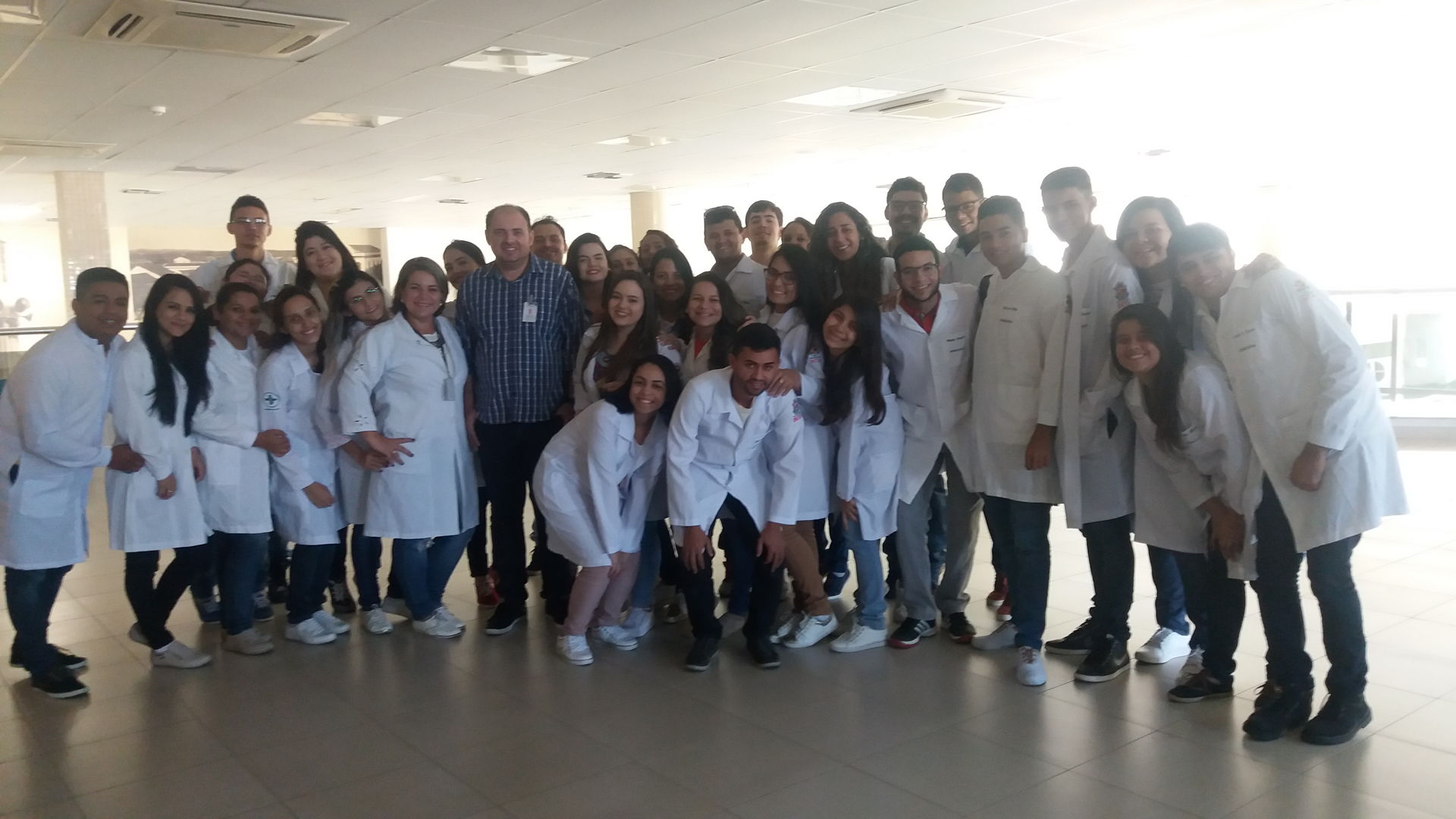 Estudantes de Biomedicina fizeram visita técnica ao Hospital Regional Norte