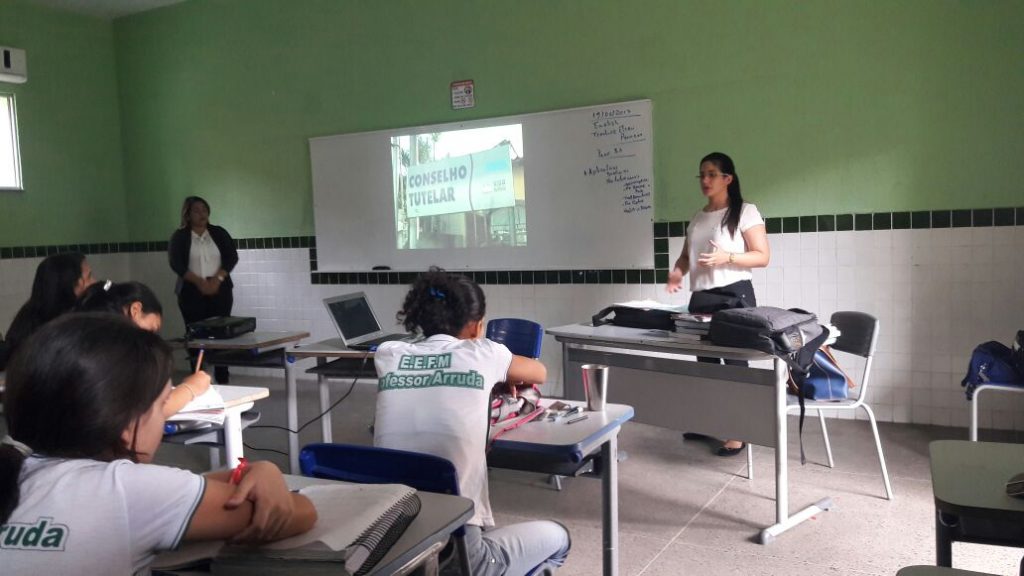 Projeto Universidade e a Escola conecta o curso de Direito ao ensino público