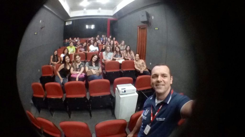 Odontologia UNINTA utiliza cinema para trabalhar conteúdo