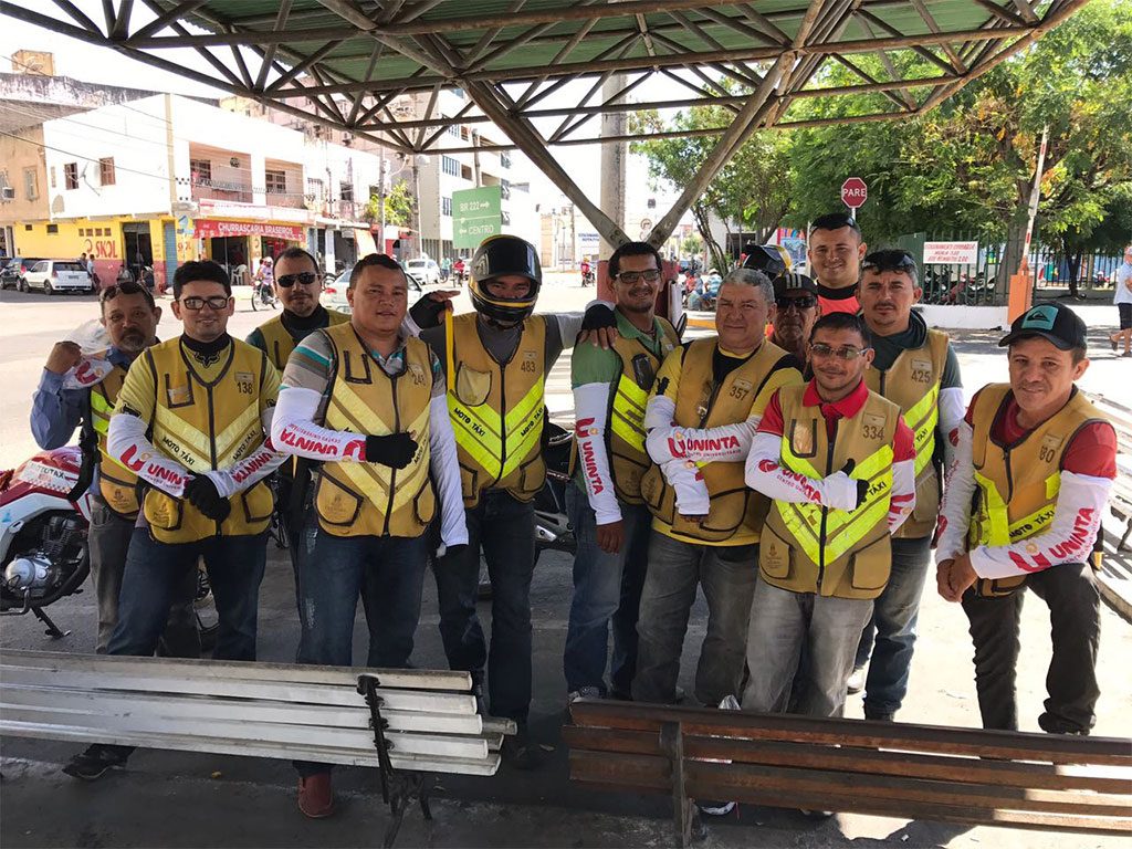 UNINTA comemora o Dia Nacional do Mototaxista com distribuição de kits