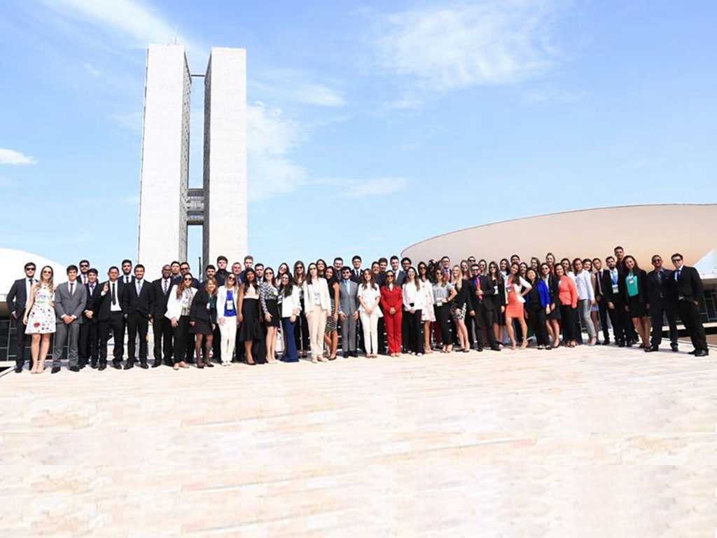 Acadêmica de Direito participou de Estágio-Visita na Câmara dos Deputados