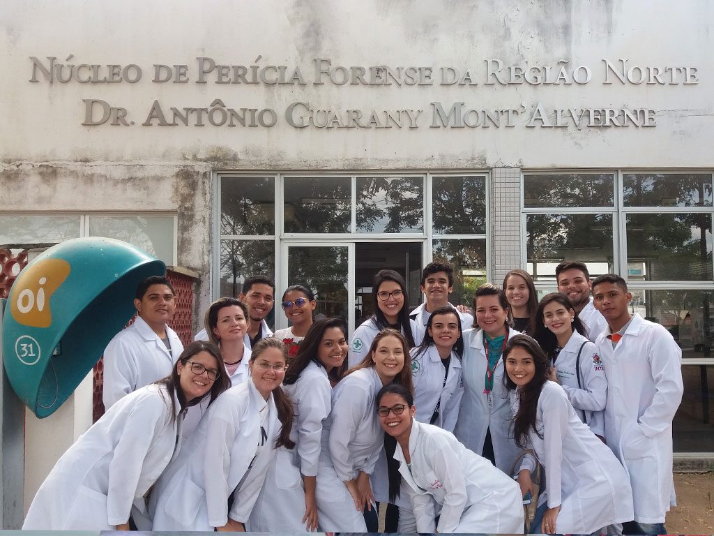 Estudantes de Biomedicina conheceram o Laboratório do IML