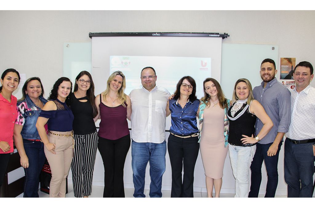 Estudantes de Mestrado do UNINTA apresentam projetos de pesquisa