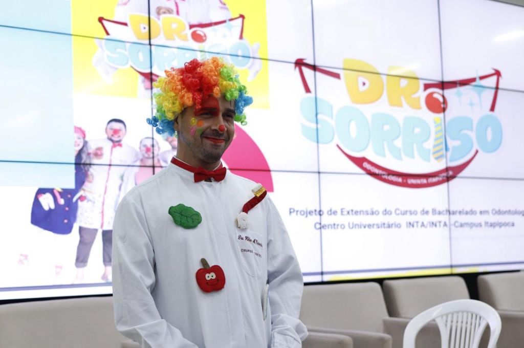 Projeto Dr. Sorriso promove Oficina de Palhaçaria para os estudantes de Odontologia do UNINTA